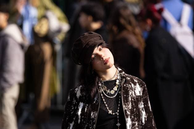 News - Diesel - Arrives - Milan Fashion Week - Womenswear Fall Winter 2025 2026 Guest is seen at the Diesel fashion show during the Milan Fashion Week - Womenswear Fall Winter 2025 2026 on February 26, 2025 in Milan, Italy. Photo: Cinzia Camela. MILAN Allianz Cloud Italy Copyright: xCinziaxCamelax xLiveMediax LPN_1752795