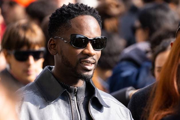 News - Diesel - Arrives - Milan Fashion Week - Womenswear Fall Winter 2025 2026 Don Eazi is seen arriving at the Diesel fashion show during the Milan Fashion Week - Womenswear Fall Winter 2025 2026 on February 26, 2025 in Milan, Italy. Photo: Cinzia Camela. MILAN Allianz Cloud Italy Copyright: xCinziaxCamelax xLiveMediax LPN_1752811