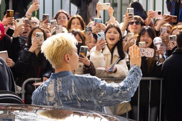 News - Diesel - Arrives - Milan Fashion Week - Womenswear Fall Winter 2025 2026 Hoshi is seen arriving at the Diesel fashion show during the Milan Fashion Week - Womenswear Fall Winter 2025 2026 on February 26, 2025 in Milan, Italy. Photo: Cinzia Camela. MILAN Allianz Cloud Italy Copyright: xCinziaxCamelax xLiveMediax LPN_1752690