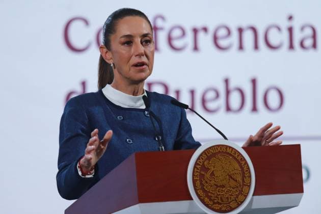 Mexico s President, Claudia Sheinbaum Pardo speaking during a briefing conference about the National Road Infrastructure Program and the reform against nepotism and no reelection held at the National Palace. on February 26, 2025 in Mexico City, Mexico. Mexico City Mexico - ZUMAe321 20250226_zia_e321_008 Copyright: xCarlosxSantiagox