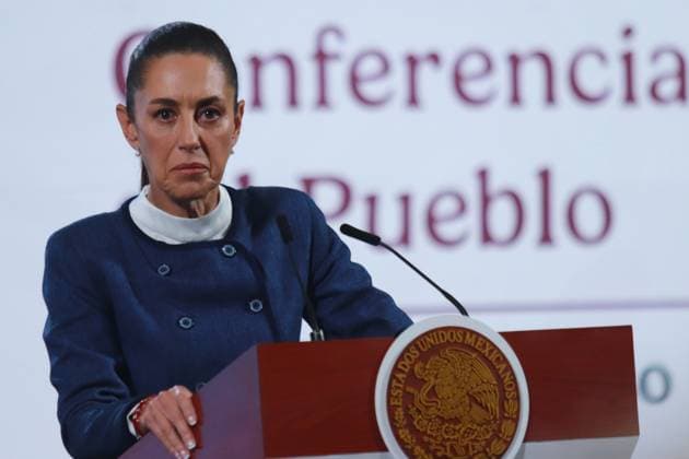 Mexico s President, Claudia Sheinbaum Pardo speaking during a briefing conference about the National Road Infrastructure Program and the reform against nepotism and no reelection held at the National Palace. on February 26, 2025 in Mexico City, Mexico. Mexico City Mexico - ZUMAe321 20250226_zia_e321_009 Copyright: xCarlosxSantiagox