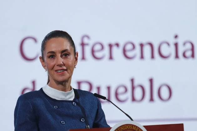 Mexico s President, Claudia Sheinbaum Pardo speaking during a briefing conference about the National Road Infrastructure Program and the reform against nepotism and no reelection held at the National Palace. on February 26, 2025 in Mexico City, Mexico. Mexico City Mexico - ZUMAe321 20250226_zia_e321_011 Copyright: xCarlosxSantiagox