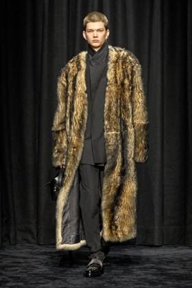 Jil Sander Ready to wear fall winter 2025:26; MILAN February 2025 Jil Sander Ready to wear fall winter 2025:26; MILAN February 2025, Credit:Zeppelin Avalon  Copyright: xZeppelinx xAvalonx 0969488609