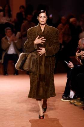 Fendi Ready to wear fall winter 2025:26; MILAN February 2025 Fendi Ready to wear fall winter 2025:26; MILAN February 2025 Yasmine Le Bon, Credit:Zeppelin Avalon  Copyright: xZeppelinx xAvalonx 0969485574