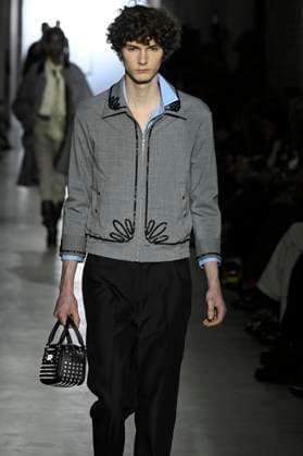 Onitsuka Tiger Ready to wear fall winter 2025:26; MILAN February 2025 Onitsuka Tiger Ready to wear fall winter 2025:26; MILAN February 2025, Credit:Zeppelin Avalon  Copyright: xZeppelinx xAvalonx 0969624484