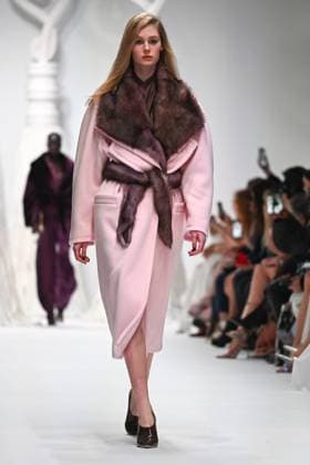 Milan, Milan Women s Fashion Week: Fall Winter 2025 - Women s Fashion, Fall Winter 2025.- Genny fashion show - catwalk in the photo: model  Copyright: xSimonaxChiocciax xipa-agency.netx xSimonaxChiocciax IPA_Agency_IPA54641817