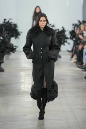 Milan, Milan Women s Fashion Week: Fall Winter 2025 26 - Women s Fashion, Fall Winter 2025 26 - Blumarine fashion show - catwalk in the photo: Irina Shayk  Copyright: xRiccardoxGIordanox xipa-agency.netx xRiccardoxGIordanox IPA_Agency_IPA54644426