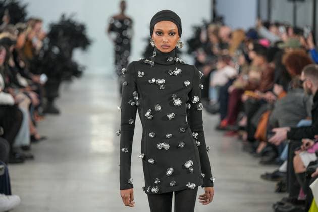 Milan, Italy: Milan, Milan Women s Fashion Week: Fall Winter 2025 26 - Women s Fashion, Fall Winter 2025 26 - Blumarine fashion show - catwalk in the photo: Model Milan Italy  - ZUMAp169 20250227_zea_p169_448 Copyright: xRiccardoxGIordanox