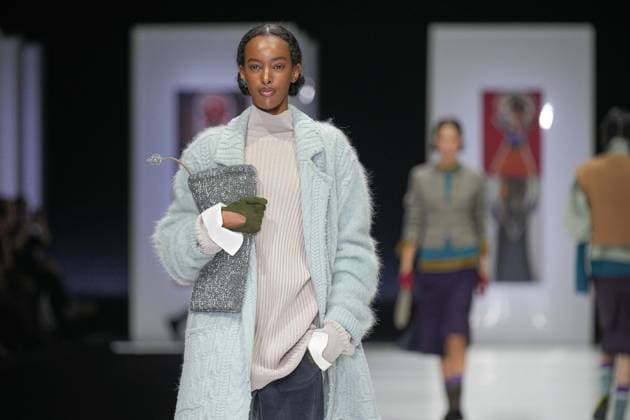 Milan, Italy: Milan, Milan Women s Fashion Week: Fall Winter 2025 26 - Women s Fashion, Fall Winter 2025 26 - Anteprima fashion show - catwalk in the photo: Model Milan Italy  - ZUMAp169 20250227_zea_p169_533 Copyright: xRiccardoxGIordanox