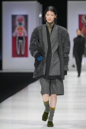 Milan, Italy: Milan, Milan Women s Fashion Week: Fall Winter 2025 26 - Women s Fashion, Fall Winter 2025 26 - Anteprima fashion show - catwalk in the photo: Model Milan Italy  - ZUMAp169 20250227_zea_p169_559 Copyright: xRiccardoxGIordanox