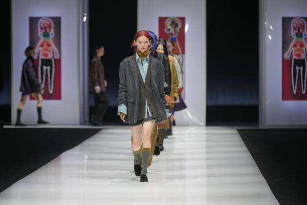 Milan, Italy: Milan, Milan Women s Fashion Week: Fall Winter 2025 26 - Women s Fashion, Fall Winter 2025 26 - Anteprima fashion show - catwalk in the photo: Model Milan Italy  - ZUMAp169 20250227_zea_p169_587 Copyright: xRiccardoxGIordanox