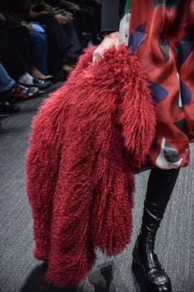 February 27, 2025, Milano: A model presents a creation by Emporio Armani at the Milan Fashion Week, in Milan, Italy, 28 February 2025. The Fall Winter 2025 2026 collections are presented until 03 March 2025. .ANSA MATTEO CORNER Milano  - ZUMAa110 20250227_zaf_a110_024 Copyright: xMatteoxCornerx xZ14x