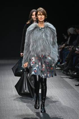 Milan, Milan Women s Fashion Week: Fall Winter 2025 - Women s Fashion, Fall Winter 2025.- Emporio Armani fashion show - guests in the photo: model  Copyright: xSimonaxChiocciax xipa-agency.netx xSimonaxChiocciax IPA_Agency_IPA54654119