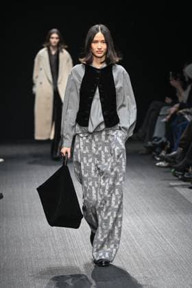 Milan, Milan Women s Fashion Week: Fall Winter 2025 - Women s Fashion, Fall Winter 2025.- Emporio Armani fashion show - guests in the photo: model  Copyright: xSimonaxChiocciax xipa-agency.netx xSimonaxChiocciax IPA_Agency_IPA54654121