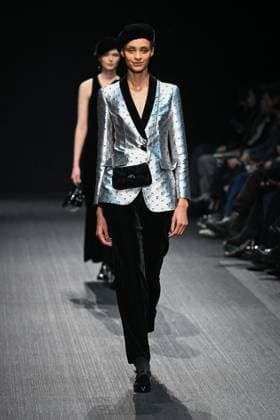 Milan, Milan Women s Fashion Week: Fall Winter 2025 - Emporio Armani Fashion Show - model Milan, Milan Women s Fashion Week: Fall Winter 2025 - Women s Fashion, Fall Winter 2025.- Emporio Armani fashion show - guests in the photo: model MILAN Italy  Copyright: xIPA ABACAx