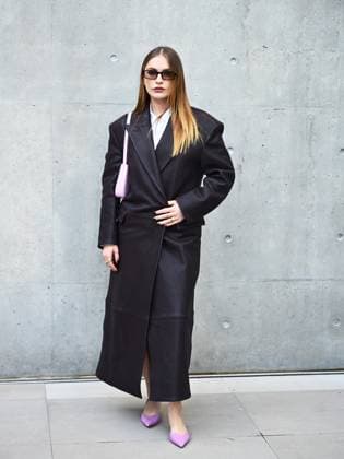 Milan, Milan Women s Fashion Week: Fall Winter 2025 26 - Emporio Armani fashion show - catwalk - In the photo: Camille Razat  Copyright: xSimonaxChiocciax xipa-agency.netx xSimonaxChiocciax IPA_Agency_IPA54655024