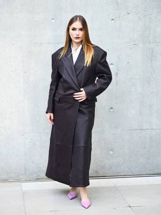 Milan, Milan Women s Fashion Week: Fall Winter 2025 26 - Emporio Armani Fashion Show - Catwalk Milan, Milan Women s Fashion Week: Fall Winter 2025 26 - Emporio Armani fashion show - catwalk - In the photo: Camille Razat -  Copyright: xIPA ABACAx
