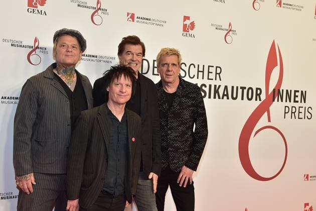 16 MusikAutorenPreis 2025 GEMA HONORS DIE TOTEN HOSEN WITH THE SPECIAL INSPIRATION AWARD Ritchie, Andreas von Holst, Andreas Meurer, Campino and Michael Breitkopf at the 16 MusikAutorenPreis 2025 at the Hotel Ritz Charlton in Berlin, on 27 02 2025 Photopress Mueller