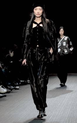Milan, Women s Fashion, Emporio Armani Fashion Show  Copyright: xMaurizioxMaulex xipa-agency.netx xMaurizioxMaulex IPA_Agency_IPA54657672