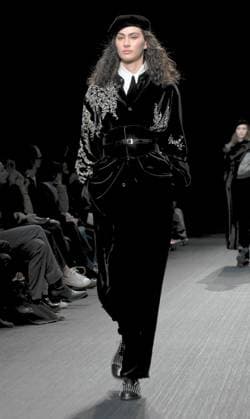 Milan, Women s Fashion, Emporio Armani Fashion Show  Copyright: xMaurizioxMaulex xipa-agency.netx xMaurizioxMaulex IPA_Agency_IPA54657696