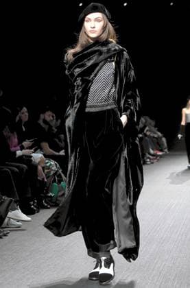 Milan, Women s Fashion, Emporio Armani Fashion Show  Copyright: xMaurizioxMaulex xipa-agency.netx xMaurizioxMaulex IPA_Agency_IPA54657697