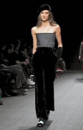 Milan, Women s Fashion, Emporio Armani Fashion Show  Copyright: xMaurizioxMaulex xipa-agency.netx xMaurizioxMaulex IPA_Agency_IPA54657698