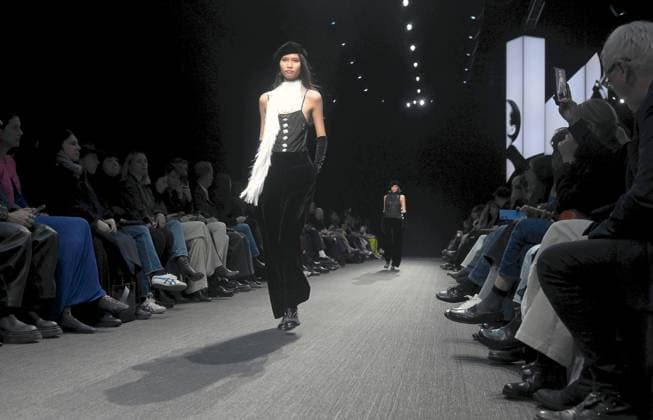 Milan, Women s Fashion, Emporio Armani Fashion Show  Copyright: xMaurizioxMaulex xipa-agency.netx xMaurizioxMaulex IPA_Agency_IPA54657729
