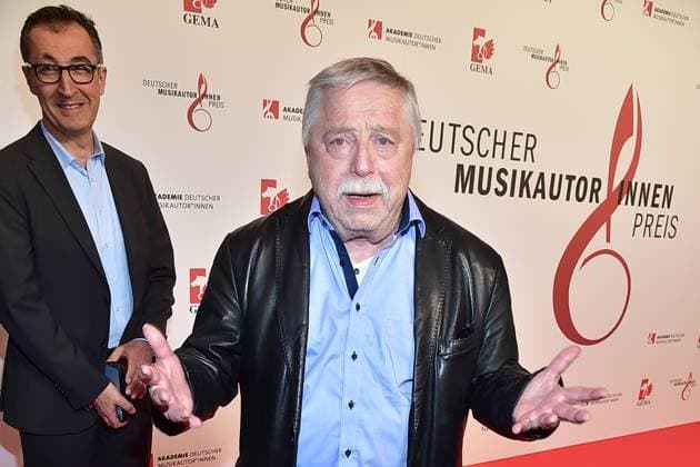 16 MusikAutorenPreis 2025 Wolf Biermann, Cem Özdemir Bündnis 90 Die Grünen at the 16 MusikAutorenPreis 2025 at the Hotel Ritz Charlton in Berlin, on 27 02 2025 Photopress Mueller
