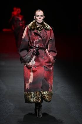 Milan, Italy: Milan, Milan Women s Fashion Week: Fall Winter 2025 - Women s Fashion, Fall Winter 2025.- Roberto Cavalli fashion show - catwalk in the photo: model Milan Italy  - ZUMAp169 20250228_zea_p169_095 Copyright: xSimonaxChiocciax