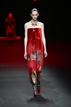 Milan, Italy: Milan, Milan Women s Fashion Week: Fall Winter 2025 - Women s Fashion, Fall Winter 2025.- Roberto Cavalli fashion show - catwalk in the photo: model Milan Italy  - ZUMAp169 20250228_zea_p169_094 Copyright: xSimonaxChiocciax