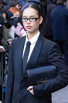 News - Emporio Armani - Arrivals - Milan Fashion Week - Womenswear Fall Winter 2025 2026 Guest is seen arriving at the Emporio Armani fashion show during the Milan Fashion Week - Womenswear Fall Winter 2025 2026 on February 27, 2025 in Milan, Italy. Photo: Cinzia Camela. MILAN Via Bergognone Italy Copyright: xCinziaxCamelax xLiveMediax LPN_1756665