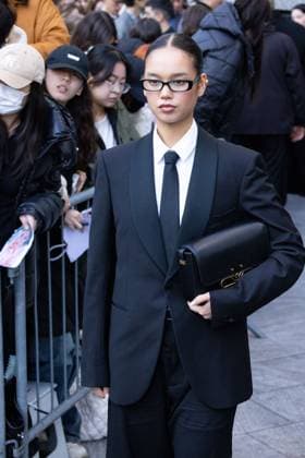 News - Emporio Armani - Arrivals - Milan Fashion Week - Womenswear Fall Winter 2025 2026 Guest is seen arriving at the Emporio Armani fashion show during the Milan Fashion Week - Womenswear Fall Winter 2025 2026 on February 27, 2025 in Milan, Italy. Photo: Cinzia Camela. MILAN Via Bergognone Italy Copyright: xCinziaxCamelax xLiveMediax LPN_1756666