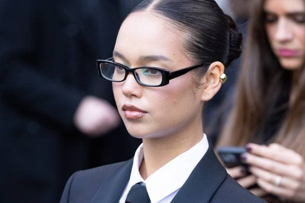 News - Emporio Armani - Arrivals - Milan Fashion Week - Womenswear Fall Winter 2025 2026 Guest is seen arriving at the Emporio Armani fashion show during the Milan Fashion Week - Womenswear Fall Winter 2025 2026 on February 27, 2025 in Milan, Italy. Photo: Cinzia Camela. MILAN Via Bergognone Italy Copyright: xCinziaxCamelax xLiveMediax LPN_1756670