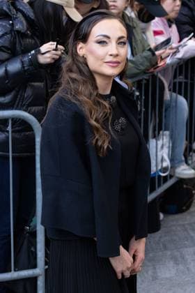 News - Emporio Armani - Arrivals - Milan Fashion Week - Womenswear Fall Winter 2025 2026 Guest is seen arriving at the Emporio Armani fashion show during the Milan Fashion Week - Womenswear Fall Winter 2025 2026 on February 27, 2025 in Milan, Italy. Photo: Cinzia Camela. MILAN Via Bergognone Italy Copyright: xCinziaxCamelax xLiveMediax LPN_1756672