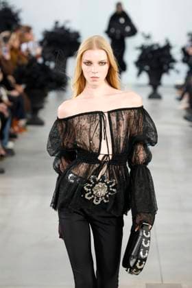 Blumarine Ready to wear fall winter 2025:26 MILAN February 2025 Blumarine Ready to wear fall winter 2025:26 MILAN February 2025, Credit:Zeppelin Avalon  Copyright: xZeppelinx xAvalonx 0969756191