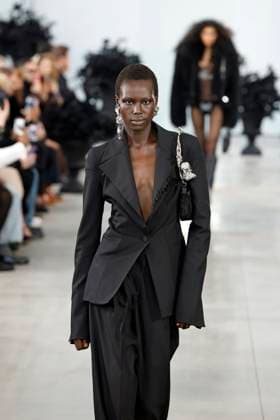 Blumarine Ready to wear fall winter 2025:26 MILAN February 2025 Blumarine Ready to wear fall winter 2025:26 MILAN February 2025, Credit:Zeppelin Avalon  Copyright: xZeppelinx xAvalonx 0969756222