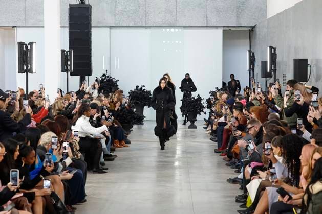 Blumarine Ready to wear fall winter 2025:26 MILAN February 2025 Blumarine Ready to wear fall winter 2025:26 MILAN February 2025, Credit:Zeppelin Avalon  Copyright: xZeppelinx xAvalonx 0969756997