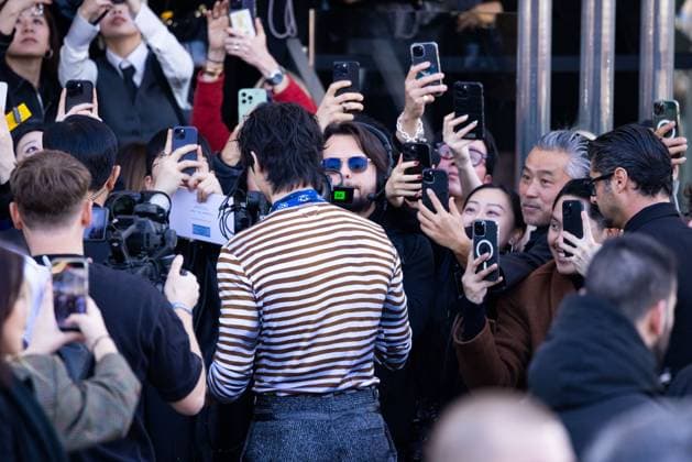 News - Prada - Arrivals - Milan Fashion Week - Womenswear Fall Winter 2025 2026 Byeon Woo-seok is seen arriving at the Prada fashion show during the Milan Fashion Week - Womenswear Fall Winter 2025 2026 on February 27, 2025 in Milan, Italy. Photo: Cinzia Camela. MILAN Fondazione Prada Italy Copyright: xCinziaxCamelax xLiveMediax LPN_1756706