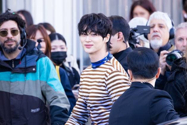 News - Prada - Arrivals - Milan Fashion Week - Womenswear Fall Winter 2025 2026 Byeon Woo-seok is seen arriving at the Prada fashion show during the Milan Fashion Week - Womenswear Fall Winter 2025 2026 on February 27, 2025 in Milan, Italy. Photo: Cinzia Camela. MILAN Fondazione Prada Italy Copyright: xCinziaxCamelax xLiveMediax LPN_1756716