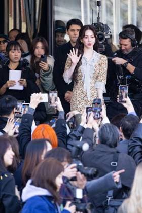 News - Prada - Arrivals - Milan Fashion Week - Womenswear Fall Winter 2025 2026 Karina is seen arriving at the Prada fashion show during the Milan Fashion Week - Womenswear Fall Winter 2025 2026 on February 27, 2025 in Milan, Italy. Photo: Cinzia Camela. MILAN Fondazione Prada Italy Copyright: xCinziaxCamelax xLiveMediax LPN_1756728