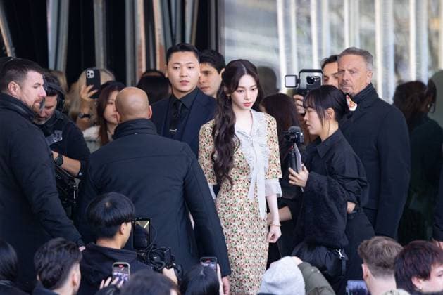 News - Prada - Arrivals - Milan Fashion Week - Womenswear Fall Winter 2025 2026 Karina is seen arriving at the Prada fashion show during the Milan Fashion Week - Womenswear Fall Winter 2025 2026 on February 27, 2025 in Milan, Italy. Photo: Cinzia Camela. MILAN Fondazione Prada Italy Copyright: xCinziaxCamelax xLiveMediax LPN_1756737