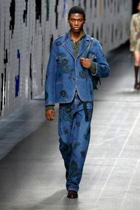 ETRO Ready to wear fall winter 2025:26; MILAN February 2025 ETRO Ready to wear fall winter 2025:26; MILAN February 2025, Credit:Zeppelin Avalon  Copyright: xZeppelinx xAvalonx 0969944282