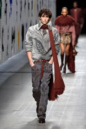 ETRO Ready to wear fall winter 2025:26; MILAN February 2025 ETRO Ready to wear fall winter 2025:26; MILAN February 2025, Credit:Zeppelin Avalon  Copyright: xZeppelinx xAvalonx 0969944387