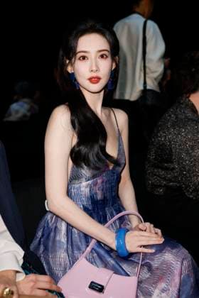 MFW - Emporio Armani Photocall Meng Ziyi attends Emporio Armani’s fashion show during the Milan Fashion Week - Womenswear Fall Winter 2025 2026 on February 27, 2025 in Milan, Italy. Photo by Marco Piovanotto ABACAPRESS.COM Milan Italy  Copyright: xPiovanottoxMarco ABACAx