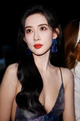 MFW - Emporio Armani Photocall Meng Ziyi attends Emporio Armani’s fashion show during the Milan Fashion Week - Womenswear Fall Winter 2025 2026 on February 27, 2025 in Milan, Italy. Photo by Marco Piovanotto ABACAPRESS.COM Milan Italy  Copyright: xPiovanottoxMarco ABACAx