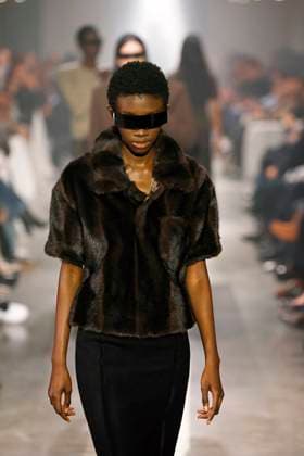 MM6 Maison Margiela Ready to wear fall winter 2025:26; MILAN February 2025 MM6 Maison Margiela Ready to wear fall winter 2025:26; MILAN February 2025, Credit:Zeppelin Avalon  Copyright: xZeppelinx xAvalonx 0969944873