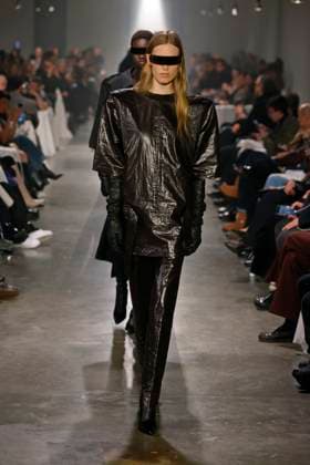 MM6 Maison Margiela Ready to wear fall winter 2025:26; MILAN February 2025 MM6 Maison Margiela Ready to wear fall winter 2025:26; MILAN February 2025, Credit:Zeppelin Avalon  Copyright: xZeppelinx xAvalonx 0969945124