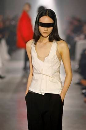 MM6 Maison Margiela Ready to wear fall winter 2025:26; MILAN February 2025 MM6 Maison Margiela Ready to wear fall winter 2025:26; MILAN February 2025, Credit:Zeppelin Avalon  Copyright: xZeppelinx xAvalonx 0969945059