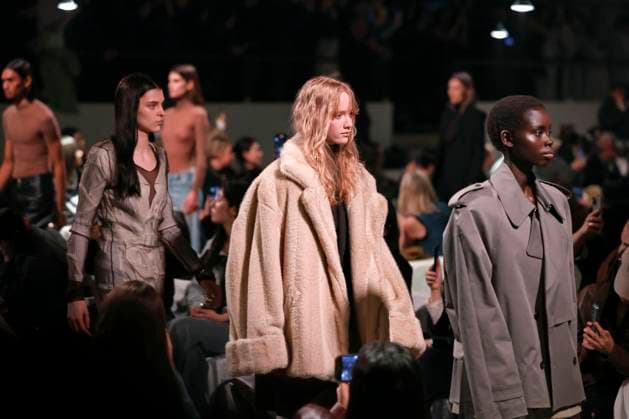 MM6 Maison Margiela Ready to wear fall winter 2025:26; MILAN February 2025 MM6 Maison Margiela Ready to wear fall winter 2025:26; MILAN February 2025, Credit:Zeppelin Avalon  Copyright: xZeppelinx xAvalonx 0969945147