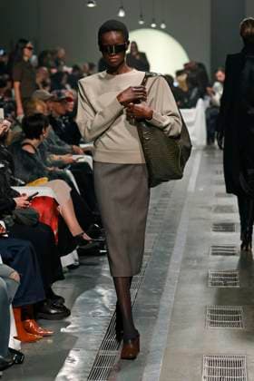 MM6 Maison Margiela Ready to wear fall winter 2025:26; MILAN February 2025 MM6 Maison Margiela Ready to wear fall winter 2025:26; MILAN February 2025, Credit:Zeppelin Avalon  Copyright: xZeppelinx xAvalonx 0969945160